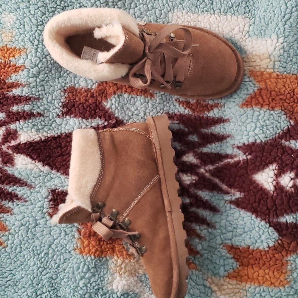 Bear Paw Kerri Brown Suede Lace Up Booties Size 9